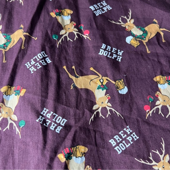 North Pole Trading Co.  Button Up Christmas  Polo Size Large. Brew dolph - Picture 7 of 8